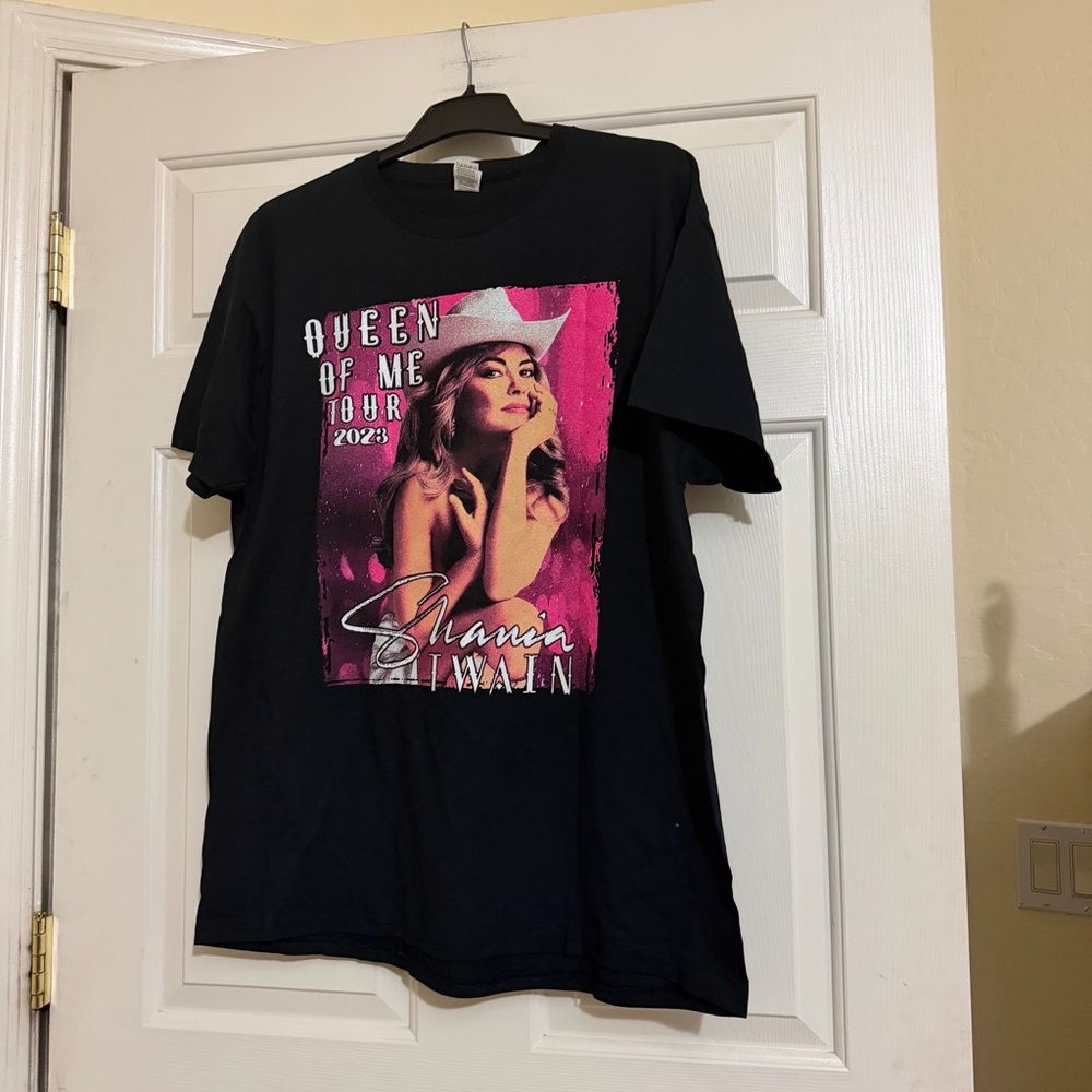 Shania Twain "Queen of Me" 2023 Convert Tour Tee T-Shirt Unisex Size XL